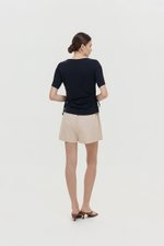 IZZY SIDE RUCHED TEE