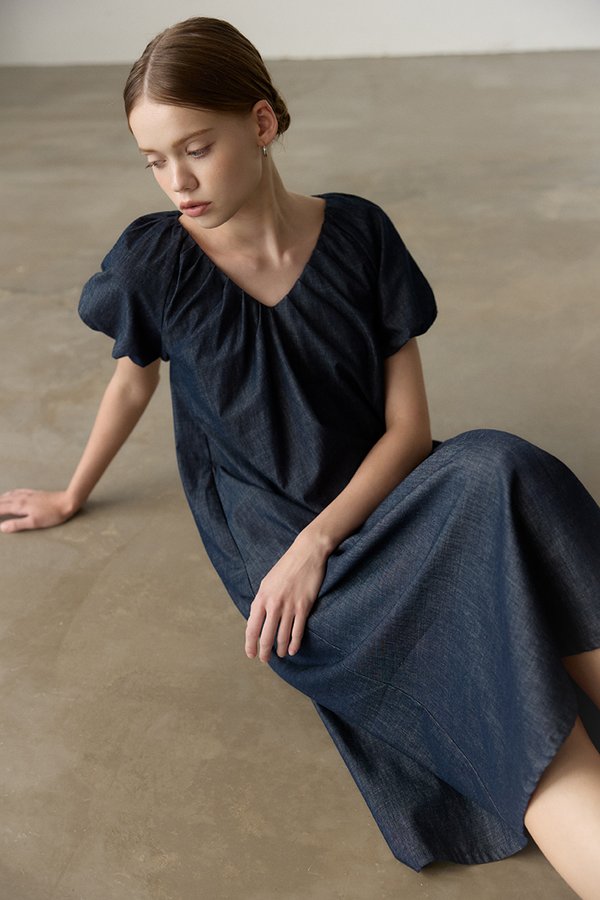 LINETTE PLEATED PUFF SLEEVES DENIM MIDI DRESS
