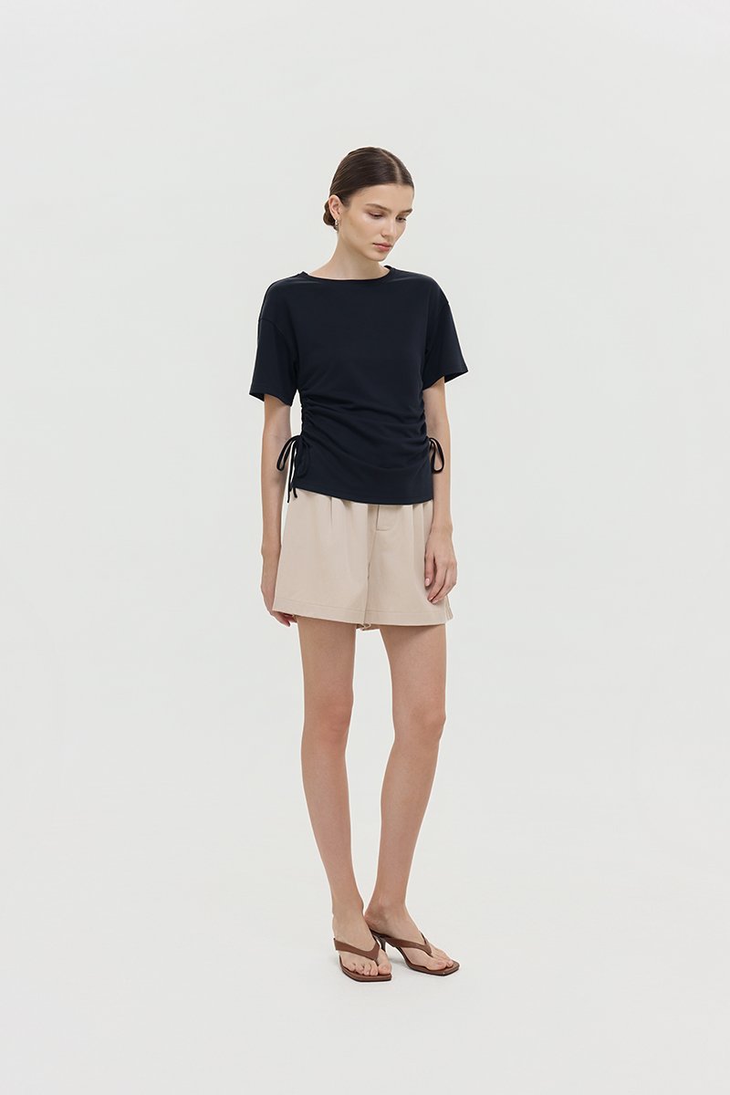 IZZY SIDE RUCHED TEE