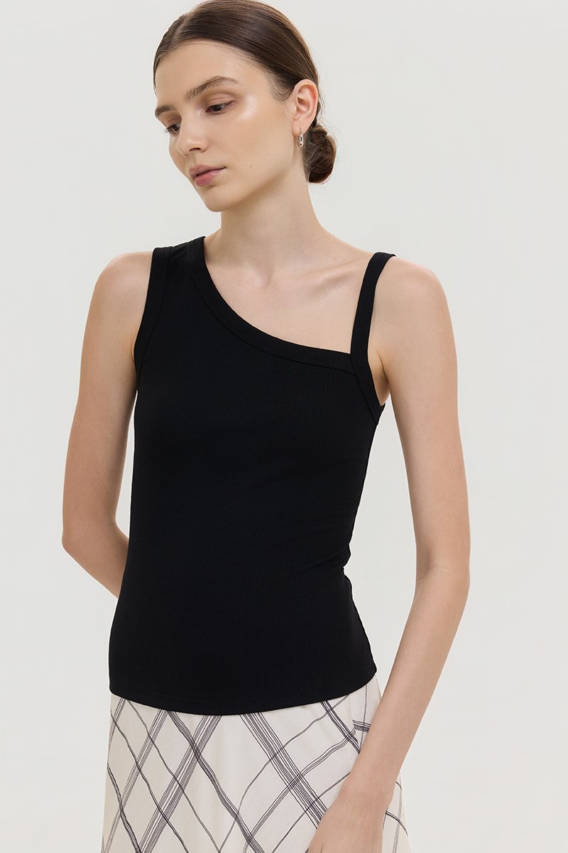 KYLEE TOGA ASYMMETRICAL RIBBED TOP