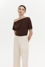 EVONNE ASYMMETRIC OFF SHOULDER TOP