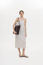 RUELLE LEATHER BUCKET BAG