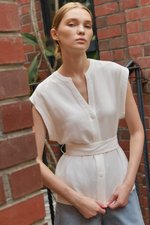 COLBY TIE BELT LONGLINE LINEN TOP