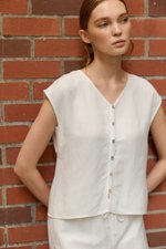 MIKELLE BUTTONDOWN LINEN TOP