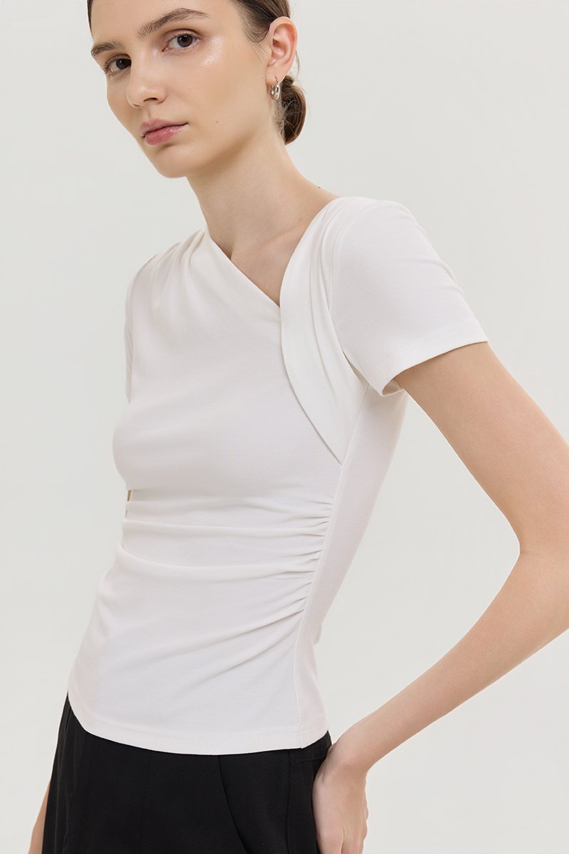 LOIS ASYMMETRIC SLEEVE TOP