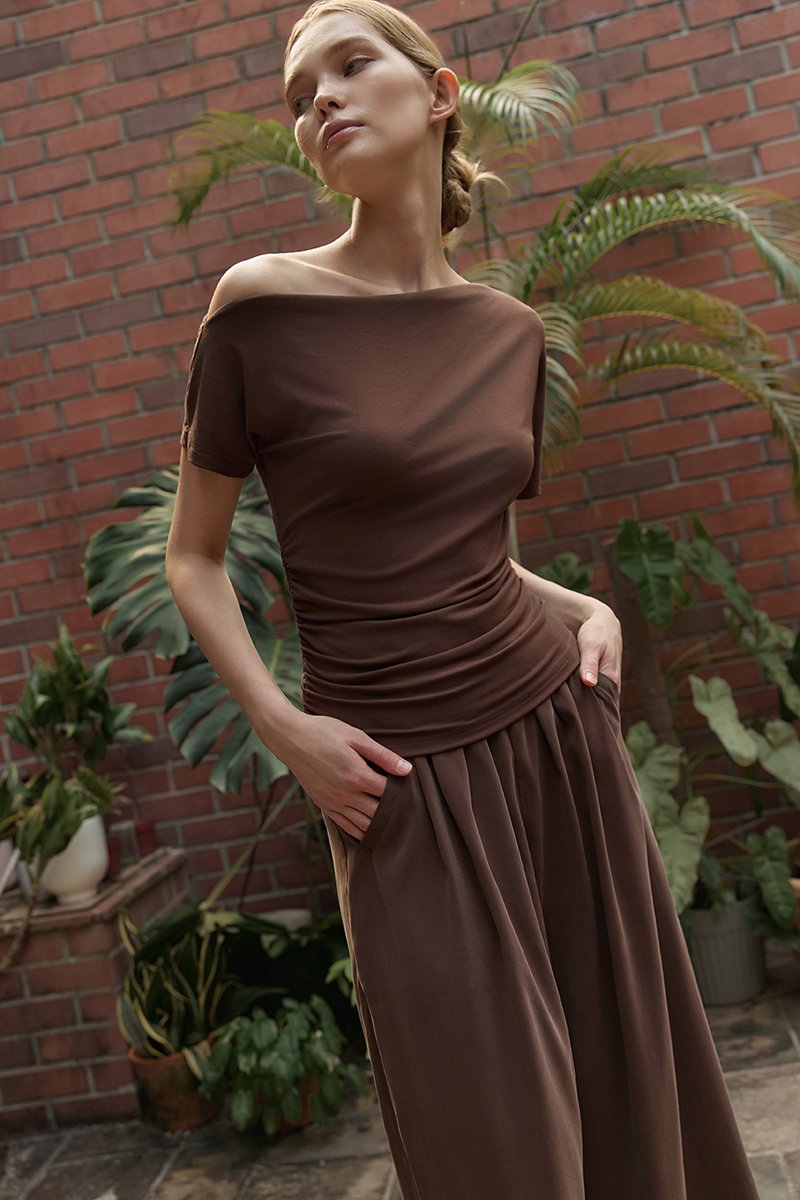 EVONNE ASYMMETRIC OFF SHOULDER TOP