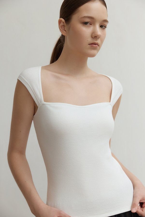 LIONA PADDED SWEETHEART RIBBED TOP