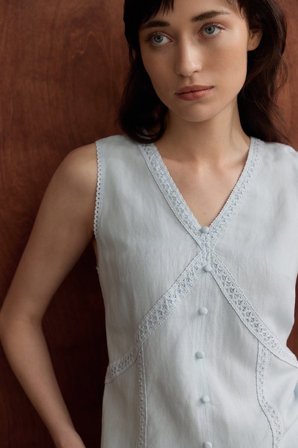 NELLIE CROCHET TRIM TIE BACK LINEN TOP
