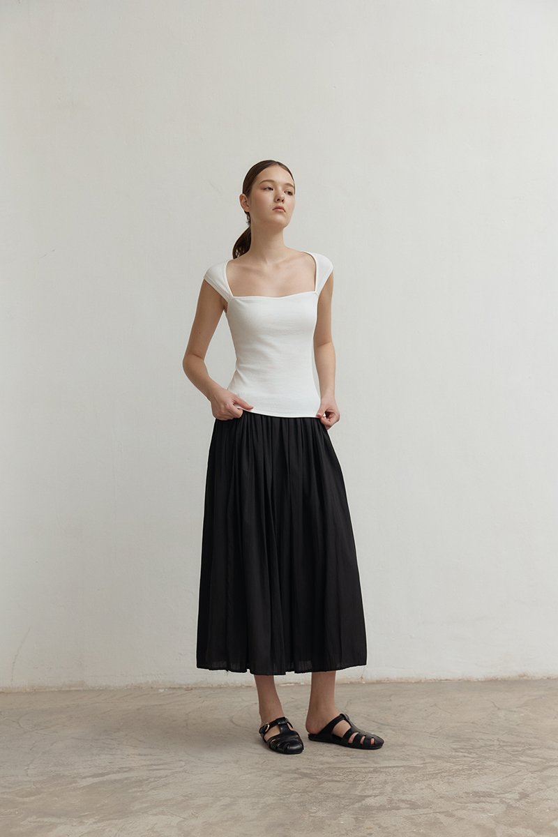 LIONA PADDED SWEETHEART RIBBED TOP