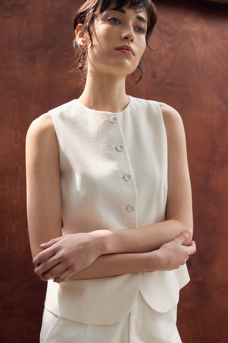 RAYEN LINEN BUTTONDOWN VEST TOP