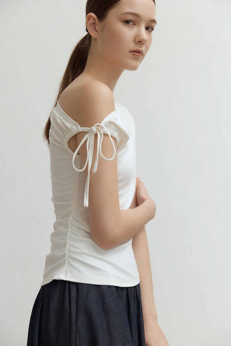 WINNIE ASYMMETRIC OFF SHOULDER RUCHED TOP