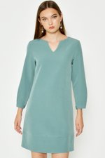 JAEDA CUTOUT NECKLINE SHIFT DRESS