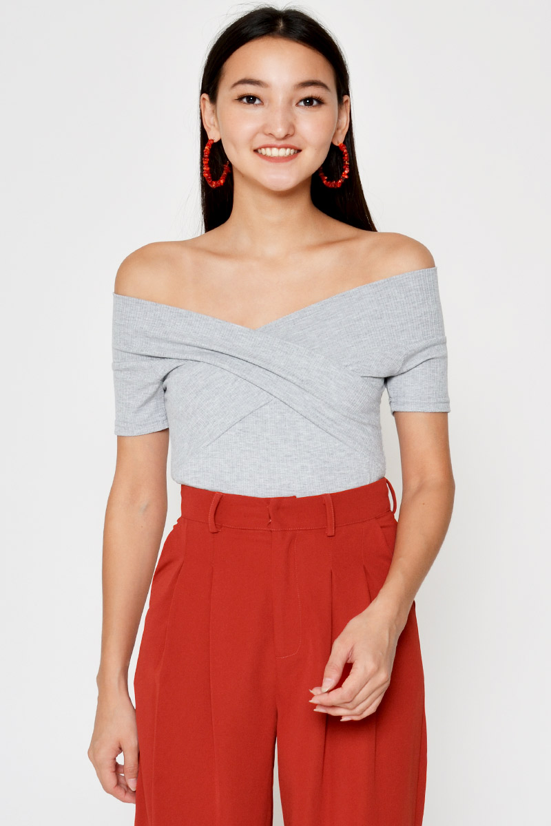 BETHANY OFF SHOULDER RIBBED TOP