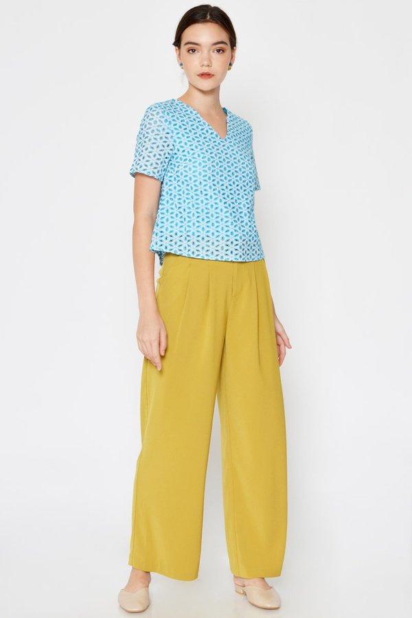 COLSEN EYELET TOP