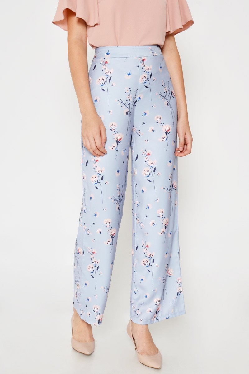 AVERIE FLORAL HIGHWAIST FLARE PANTS
