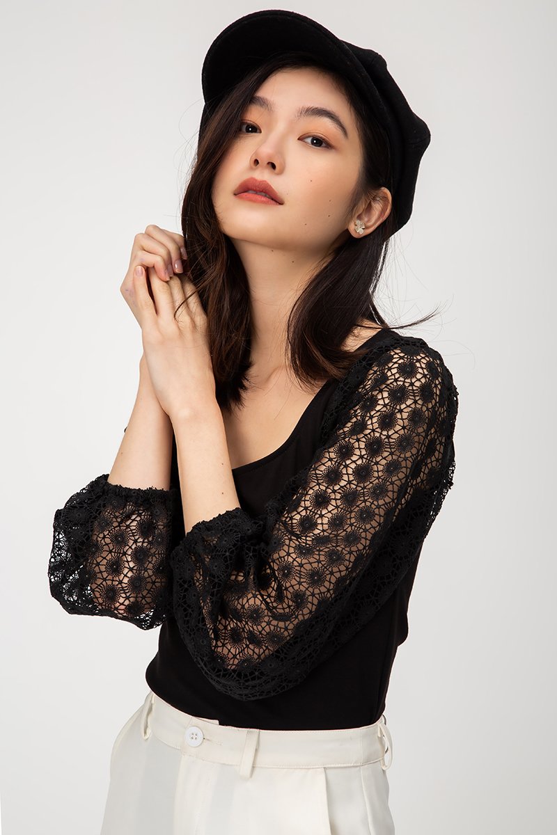 ZION CROCHET BALLOON SLEEVE TOP