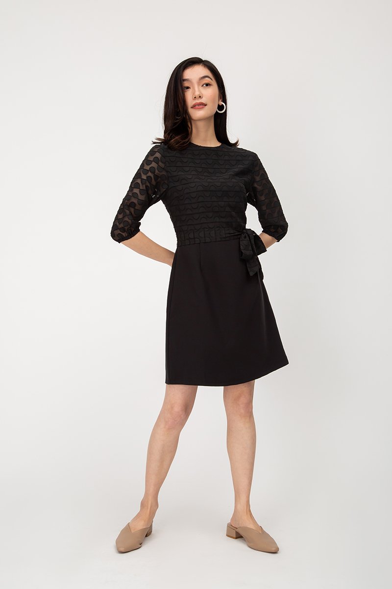 VINO TEXTURED MESH FLARE DRESS W SASH