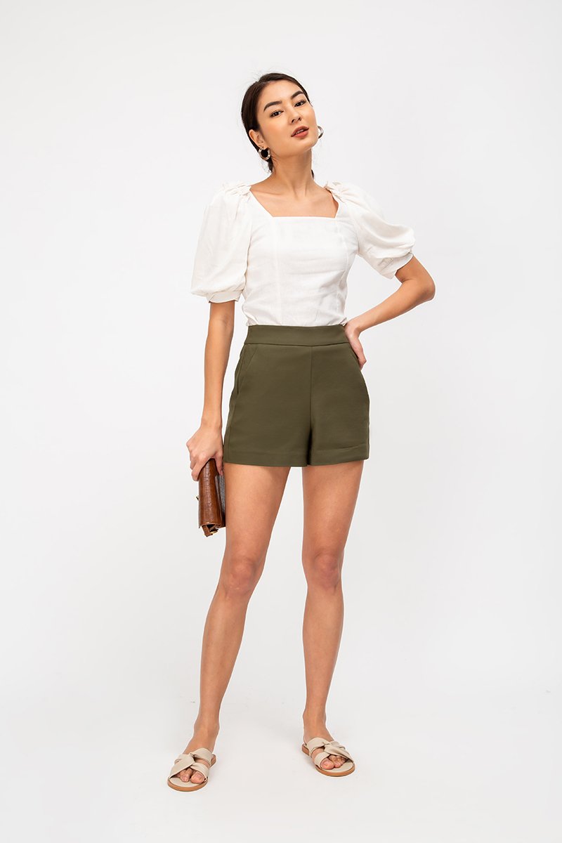 LEIA BASIC HIGHWAIST SHORTS