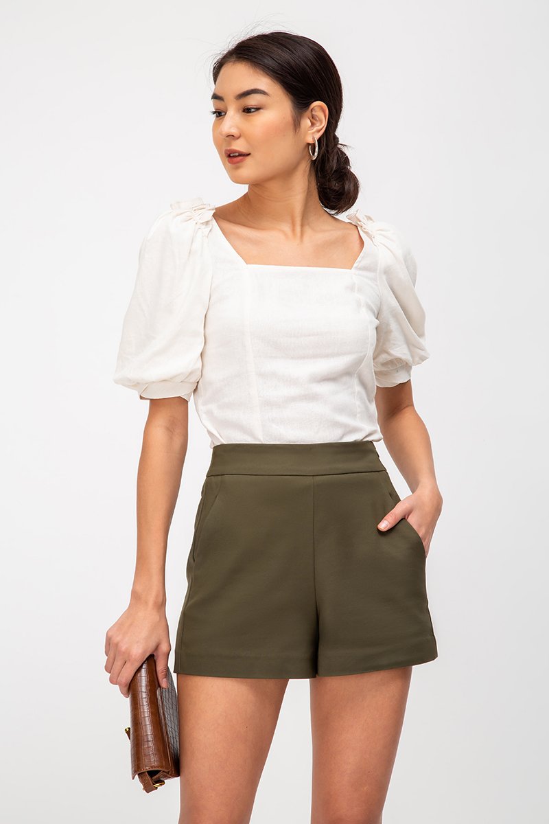 LEIA BASIC HIGHWAIST SHORTS