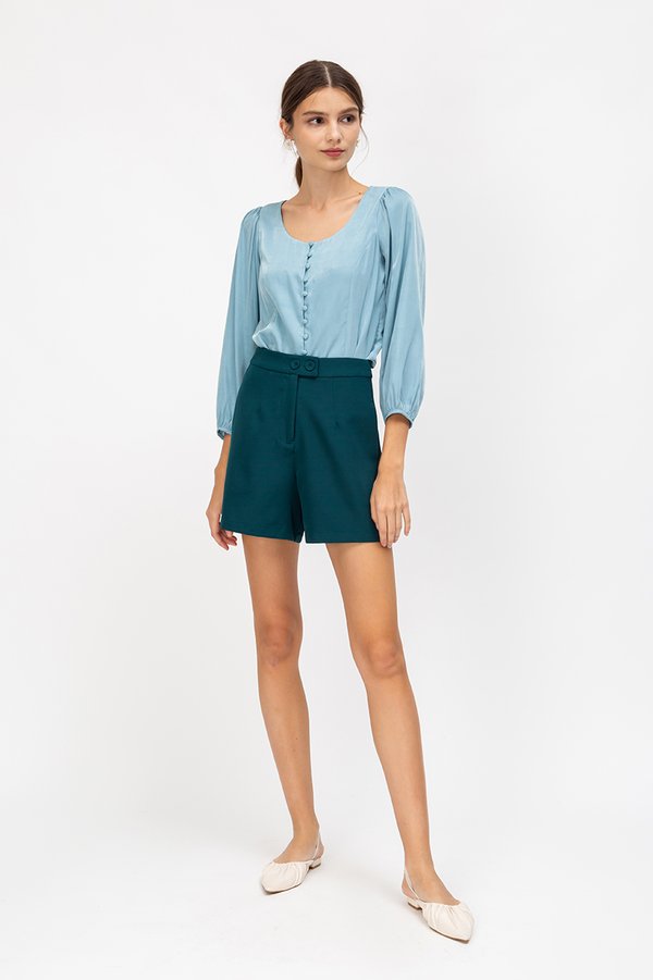 RAYEN DUO BUTTON HIGHWAIST SHORTS