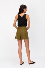 HOLLY SLANT POCKET SHORTS