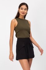HOLLY SLANT POCKET SHORTS