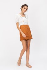 KALIA FLORAL EMBROIDERY CROP TOP KALIA FLORAL EMBROIDERY CROP TOP