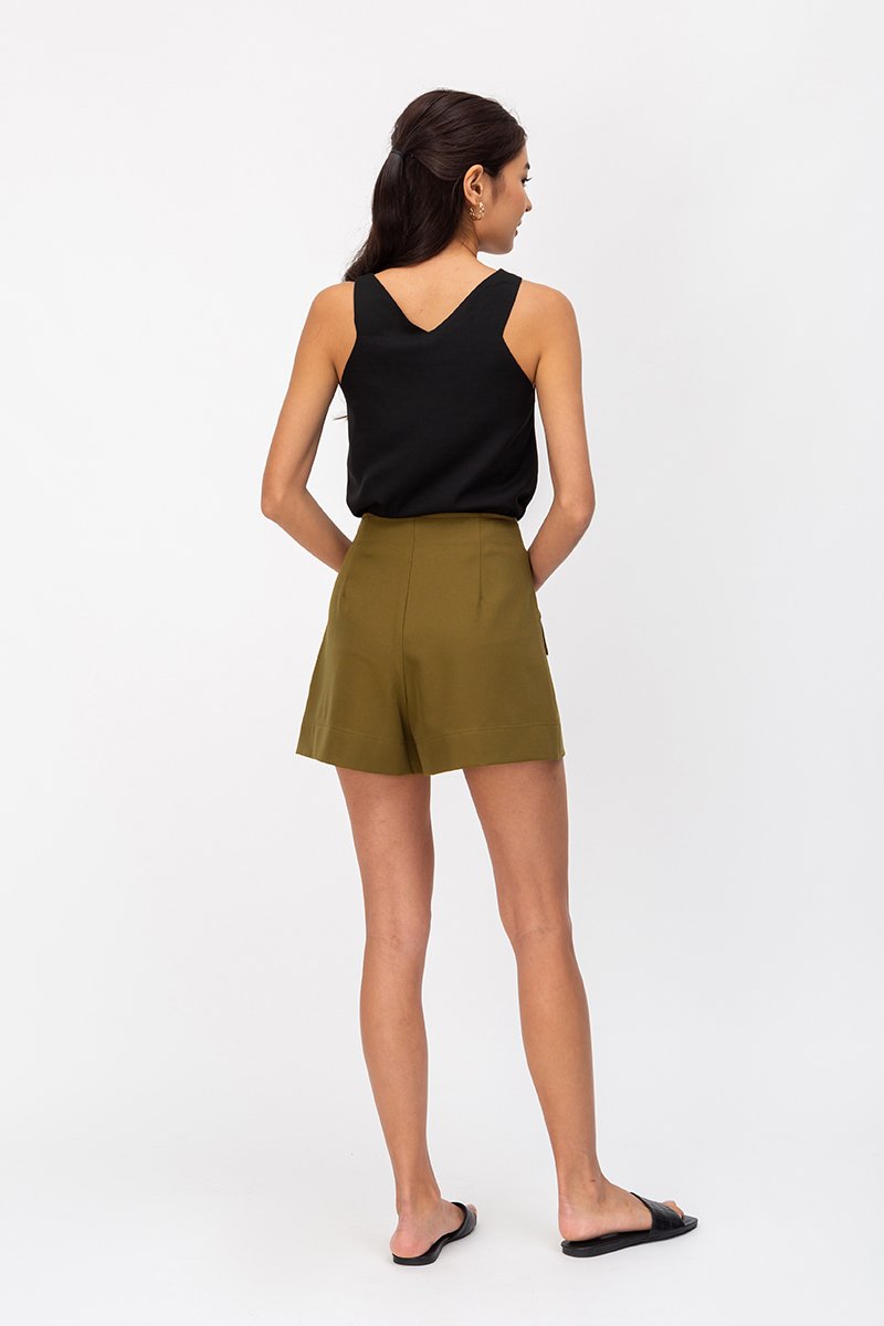 HOLLY SLANT POCKET SHORTS