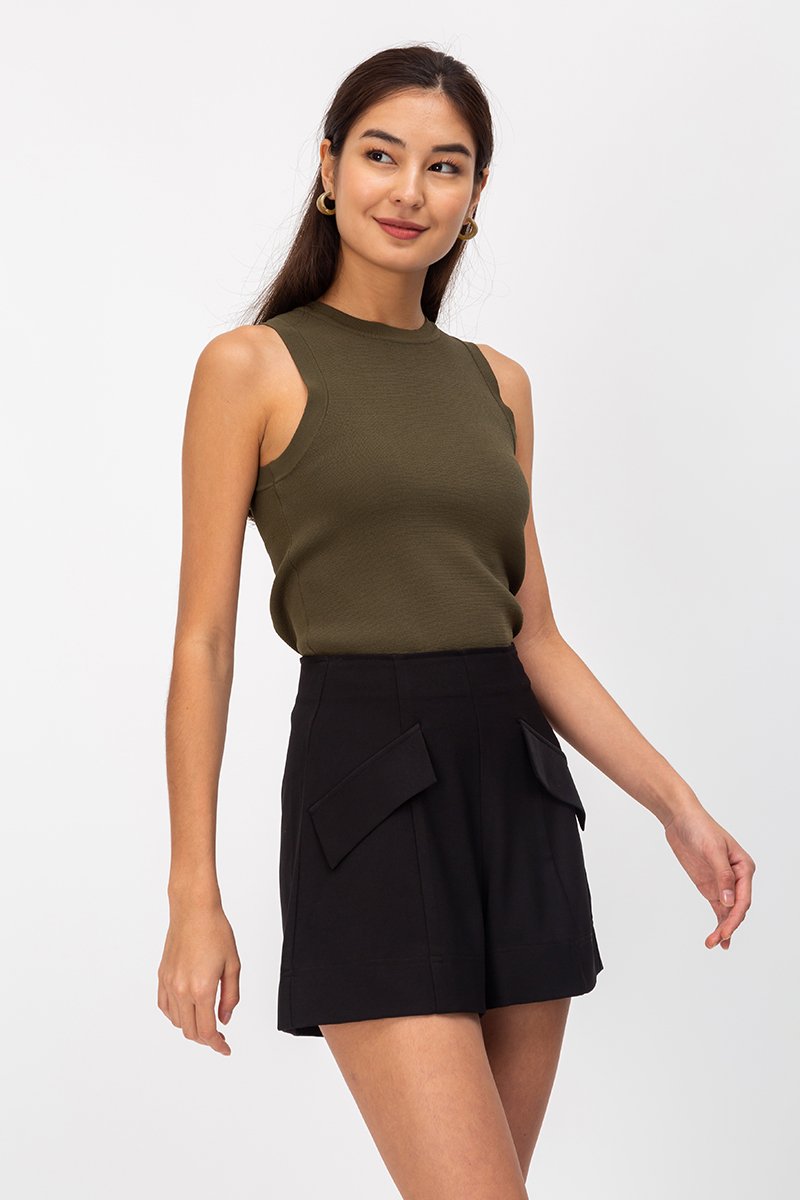 HOLLY SLANT POCKET SHORTS