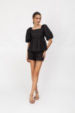 BIANCA JACQUARD HIGHWAIST SHORTS BIANCA JACQUARD HIGHWAIST SHORTS