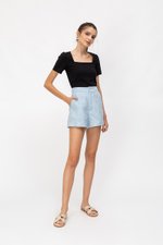 BIANCA JACQUARD HIGHWAIST SHORTS BIANCA JACQUARD HIGHWAIST SHORTS