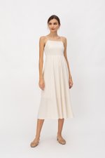 EVIE TEXTURED MIDI DRESS EVIE TEXTURED MIDI DRESS