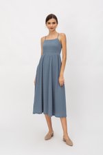 EVIE TEXTURED MIDI DRESS EVIE TEXTURED MIDI DRESS