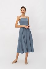 EVIE TEXTURED MIDI DRESS EVIE TEXTURED MIDI DRESS