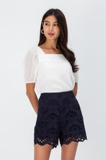 SHIRLYN EMBROIDERED SCALLOP HEM SHORTS SHIRLYN EMBROIDERED SCALLOP HEM SHORTS