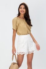 SHIRLYN EMBROIDERED SCALLOP HEM SHORTS SHIRLYN EMBROIDERED SCALLOP HEM SHORTS