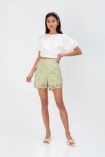 SHIRLYN EMBROIDERED SCALLOP HEM SHORTS SHIRLYN EMBROIDERED SCALLOP HEM SHORTS