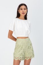 SHIRLYN EMBROIDERED SCALLOP HEM SHORTS SHIRLYN EMBROIDERED SCALLOP HEM SHORTS