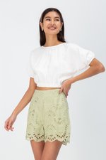 SHIRLYN EMBROIDERED SCALLOP HEM SHORTS SHIRLYN EMBROIDERED SCALLOP HEM SHORTS
