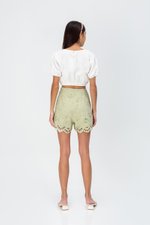 SHIRLYN EMBROIDERED SCALLOP HEM SHORTS SHIRLYN EMBROIDERED SCALLOP HEM SHORTS