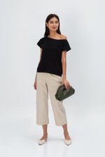 CLARETA OFF SHOULDER TOP