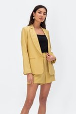 OAKLYNN BASIC HIGHWAIST SHORTS