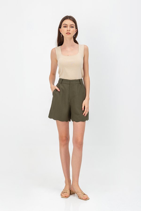 JACINDA SCALLOP SHORTS
