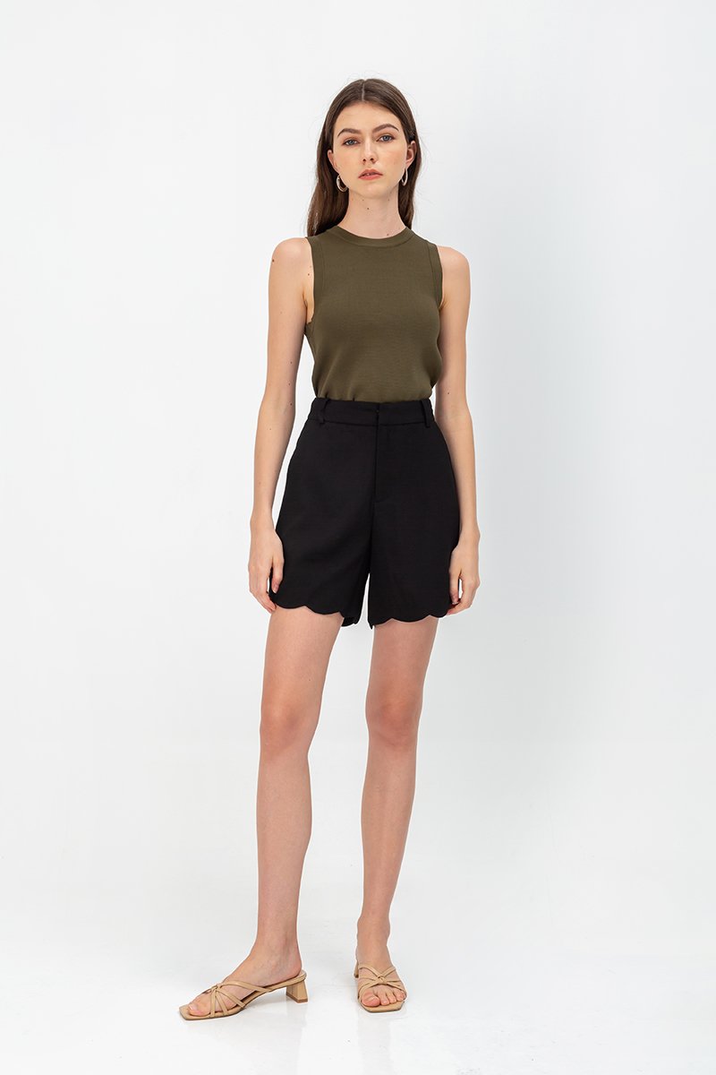 JACINDA SCALLOP SHORTS