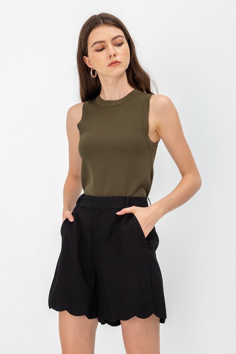 JACINDA SCALLOP SHORTS