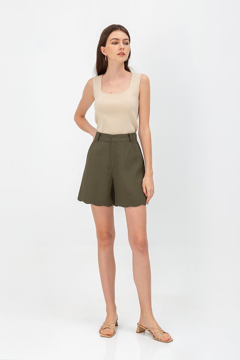 JACINDA SCALLOP SHORTS