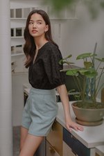 MILA EYELET PUFF SLEEVE TOP