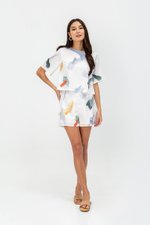 TRISHA PAINTSTROKE SHORTS TRISHA PAINTSTROKE SHORTS
