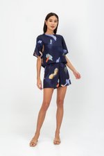TRISHA PAINTSTROKE SHORTS TRISHA PAINTSTROKE SHORTS