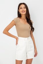 SORELLE DIAMOND NECKLINE KNIT TOP